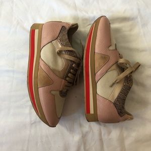 BURBERRY authentic sneaker 💓